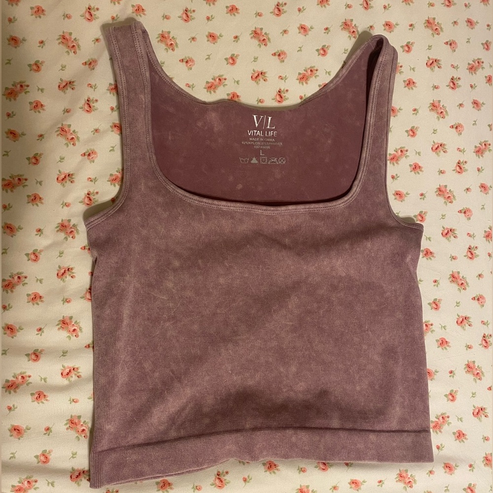 pretty purple tank top, size large, great for dance/ workouts :) NEW